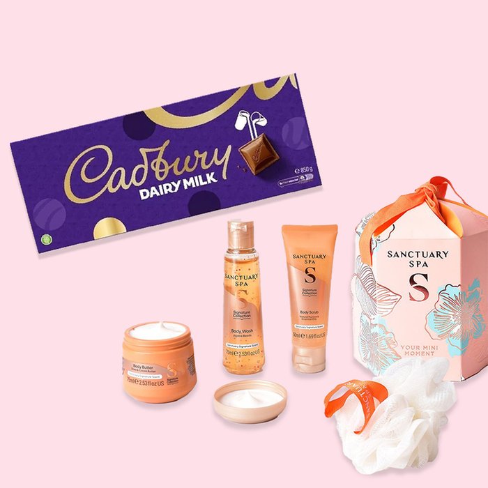 Giant Cadbury's Dairy Milk 850g & Sanctuary Spa Mini Moments Gift Set