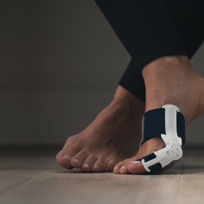 Product Image of AIRCAST Korrekturorthese HalguDay, Hallux-Valgus-Orthese postoperativ, Memory-Foam, Gelenksystem, weiß