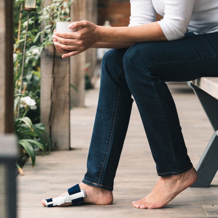 Product Image of AIRCAST Korrekturorthese HalguDay, Hallux-Valgus-Orthese postoperativ, Memory-Foam, Gelenksystem, weiß