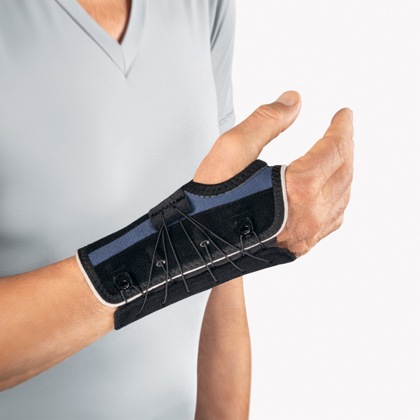 Gallery Image of Bort Handgelenkbandage Generation, Handgelenkstabilisierung thermoplastisch, volare Schiene, anatomisch, blau