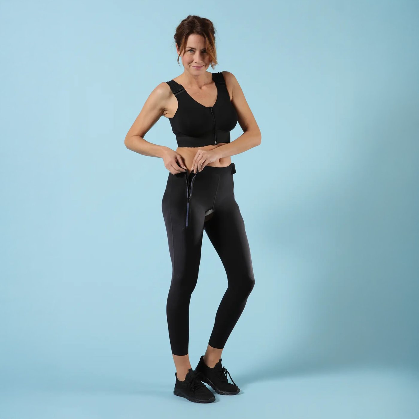 Gallery Image of Thuasne Kompressions-Leggings Cicatrex Contour, Narbenversorgung nach OP, Hygieneöffnung, atmungsaktiv, schwarz