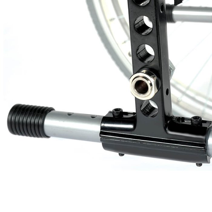 Gallery Image of Leichtgewichtrollstuhl Breezy BasiX² transportfreundlich Trommelbremse