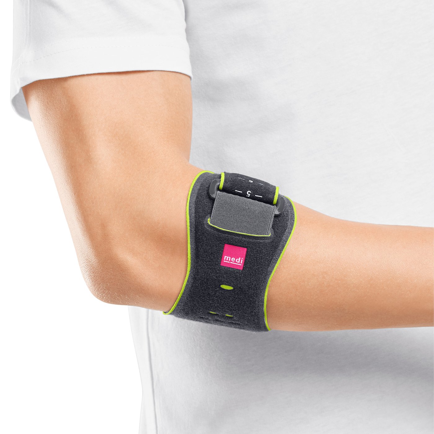Gallery Image of medi Epicondylitisspange Epibrace, Tennisarm-Spange einhändig anlegbar, flexible Pelotte, atmungsaktiv