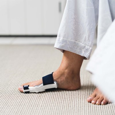 Product Image of Korrekturorthese AIRCAST HalguNight Gelenksystem Memory Foam