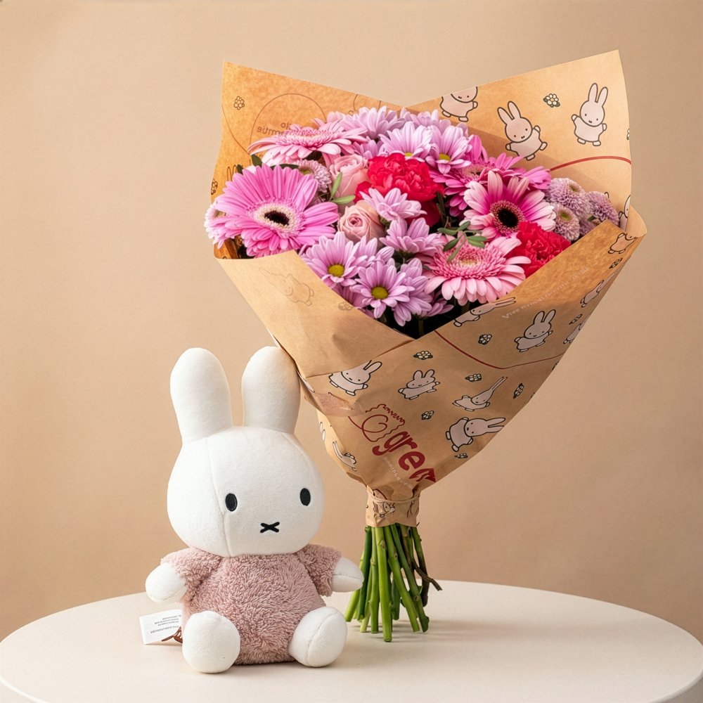 Boeket Zachtroze knuffel wrapping Bloemen Nijntje