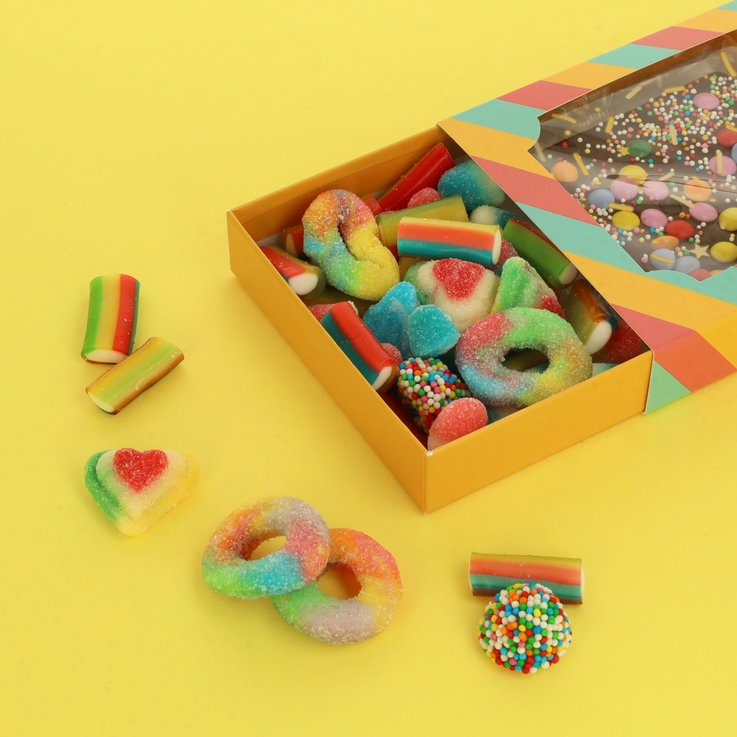Veel liefs | Cadeaupakket | Gefeliciteerd | 340g | Letterbox Gifts