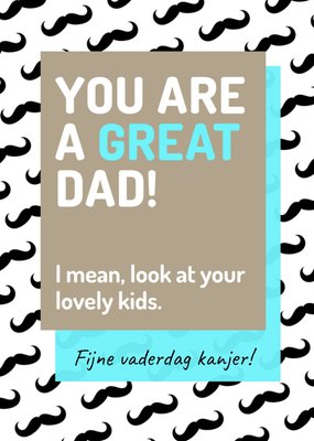 Jij Bent Een Geweldige Papa Snorren Patroon Typografisch Vaderdag Kaart