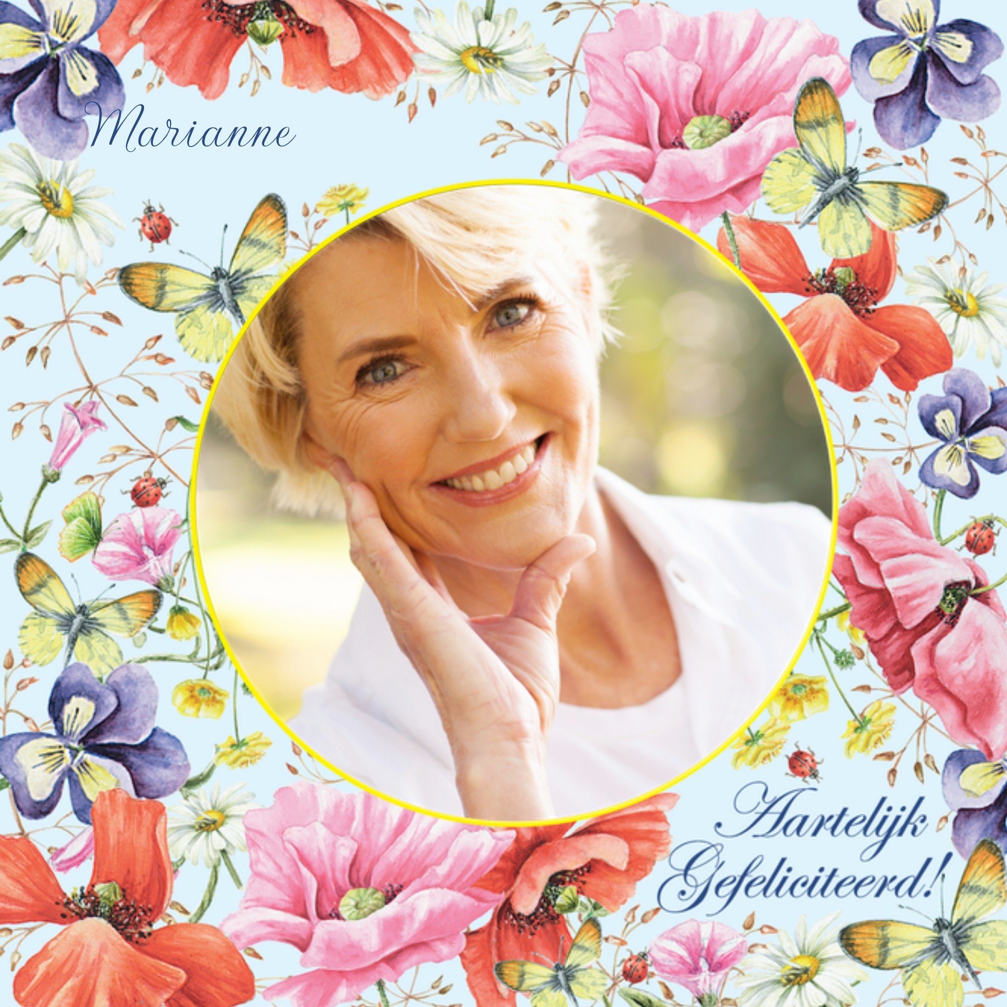 Fotokaart met bloemen en vlinders. Vierkante Kaart Janneke Brinkman