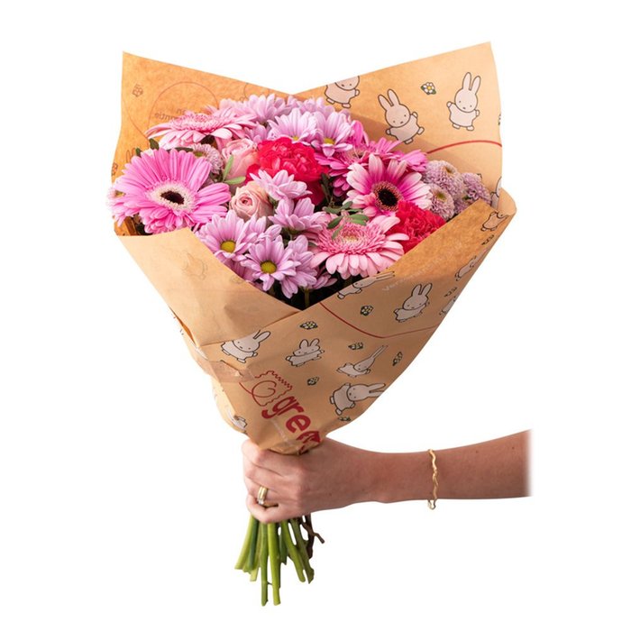 Boeket Zacht roze in Nijntje cadeaupapier
