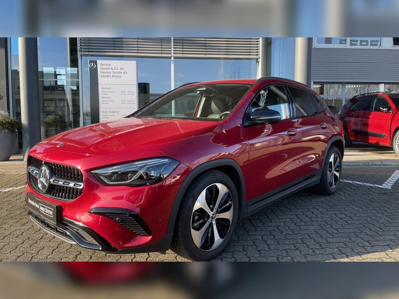 Mercedes-Benz GLA 180 Facelift Night Progressive 19 Zoll 360