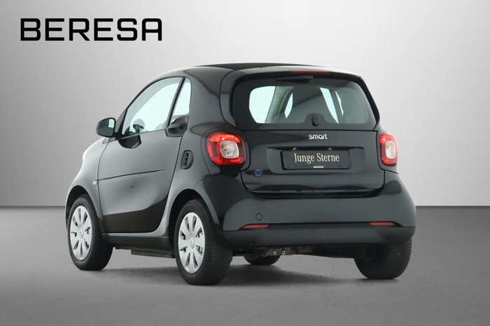Smart fortwo EQ Schnelllader 22 kW USB Bluetooth