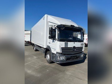 Mercedes-Benz 1224 L Koffer Ladebordwand