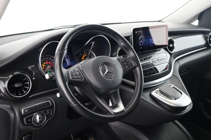 Mercedes-Benz V 300 d Lang Distronic AUT LED Navi SHZ AHK PDC