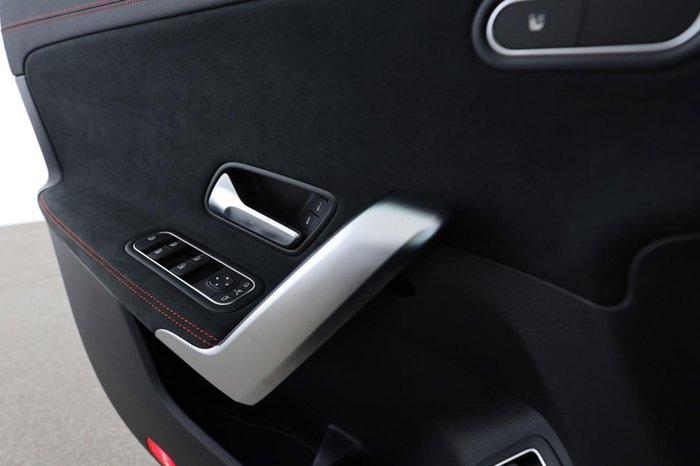 Mercedes-Benz CLA 180 SB AMG Kamera MBUX Navi AUT AHK LED SHZ