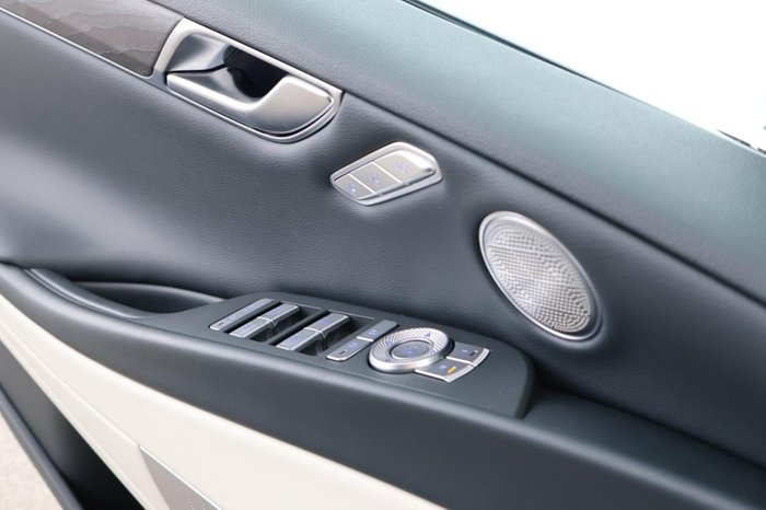 Genesis G80 Luxury Electrified 4WD Volldigital Memory
