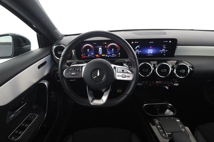Mercedes-Benz A 250 e AMG MBUX Kamera Einparkhilfe