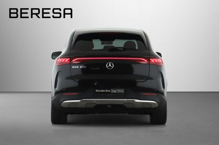 Mercedes-Benz EQE 300 SUV Electric Art Pano AHK Distronic 360
