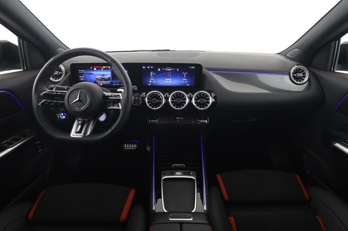 Mercedes-Benz GLA 35 AMG 4M Night Perf. Sitze Pano Multibeam