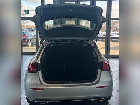 Mercedes-Benz A 180 Progressive LED Winter Metallic 360 Grad