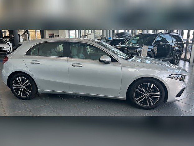 Mercedes-Benz A 180 Progressive LED Winter Metallic 360 Grad