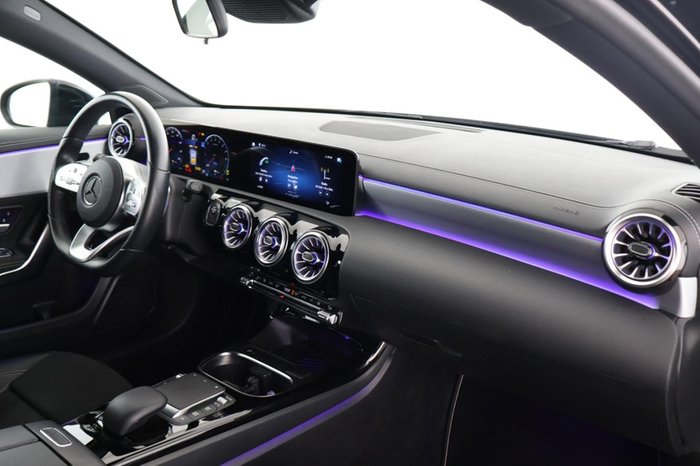 Mercedes-Benz A 250 e Limousine AMG Night *AHK* LED Ambiente