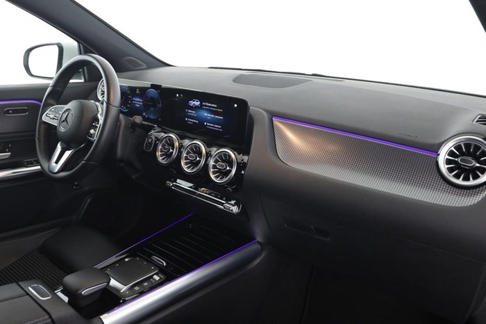 Mercedes-Benz EQA 250 Progressive MBUX SHZ LED el.Heck Kamera