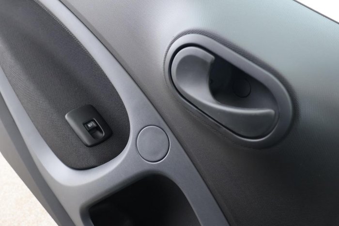 Smart fortwo EQ Schnelllader 22 kW USB Bluetooth