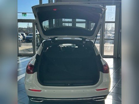 Mercedes-Benz C 300 e T Avantgarde Digital Light Kamera *SALE*