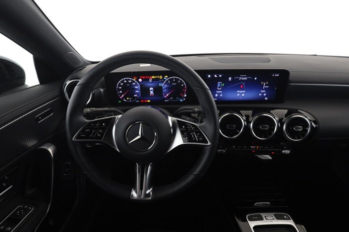 Mercedes-Benz CLA 180 Night Progressive LED Kamera Winter-P.