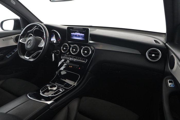 Mercedes-Benz GLC 250 4M AMG Night MBUX SHZ Navi LED el.Heck
