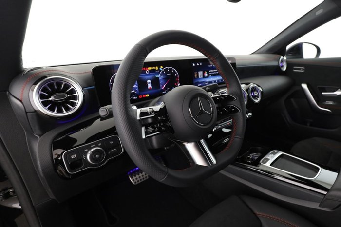 Mercedes-Benz CLA 180 SB AMG Kamera MBUX Navi AUT AHK LED SHZ