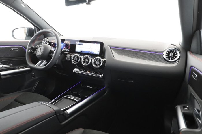 Mercedes-Benz GLA 180 AMG Distronic Kamera MBUX Navi AUT AHK
