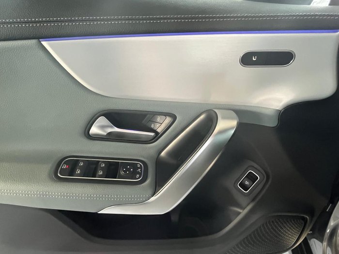 Mercedes-Benz CLA 180 Progressive AHK Sportsitze Kamera *SALE*