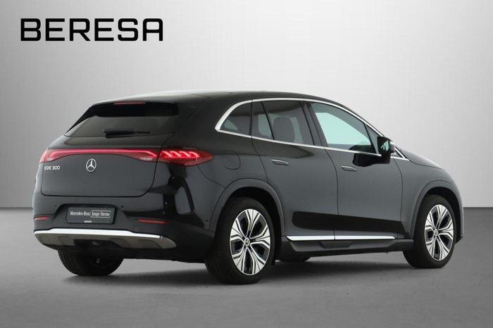Mercedes-Benz EQE 300 SUV Electric Art Pano AHK Distronic 360