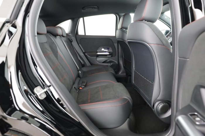 Mercedes-Benz GLA 180 AMG Distronic Kamera MBUX Navi AUT AHK