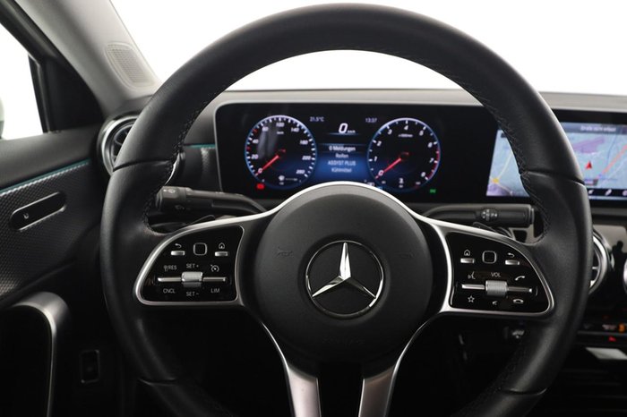 Mercedes-Benz A 200 Limousine Progressive MBUX SHZ LED AUT