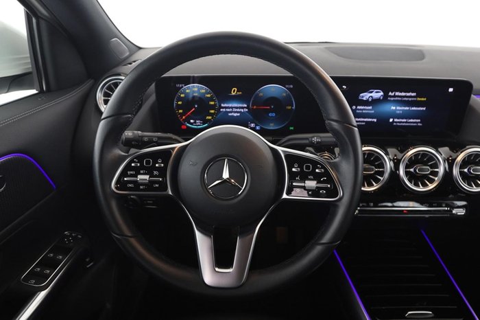 Mercedes-Benz EQA 250 Progressive MBUX SHZ LED el.Heck Kamera