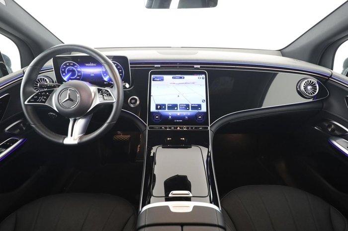Mercedes-Benz EQE 300 SUV Electric Art Pano AHK Distronic 360