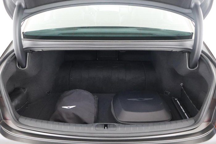 Genesis G80 Luxury Electrified 4WD Volldigital Memory