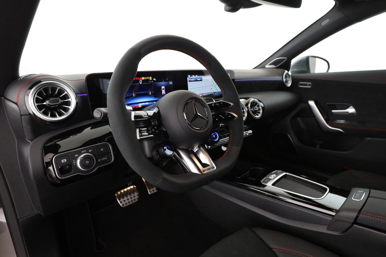 Mercedes-Benz CLA 45 S AMG 4M+ SB Pano Kamera MBUX Navi LED