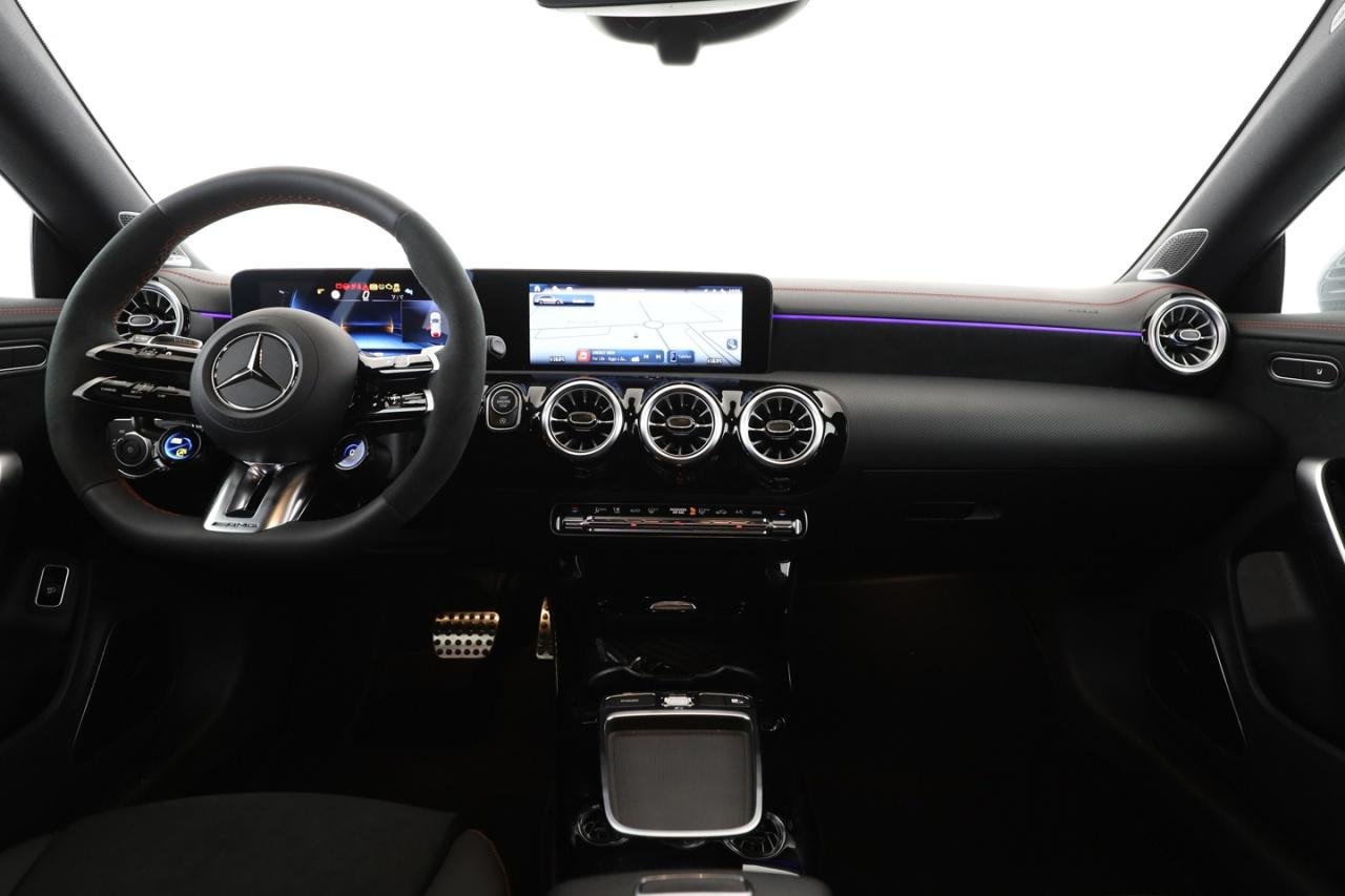 Mercedes-Benz CLA 45 S AMG 4M+ SB Pano Kamera MBUX Navi LED