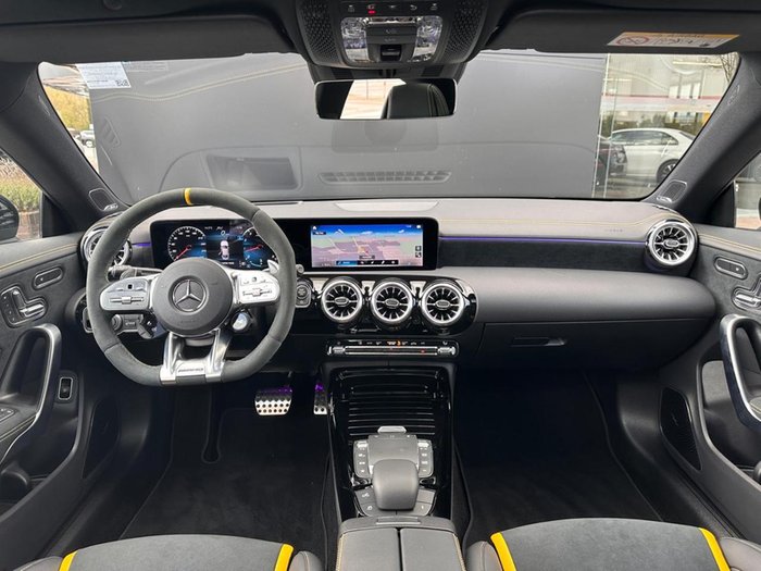 Mercedes-Benz CLA 45 AMG S 4M+ Perf. Sitze Aero Drivers Pano