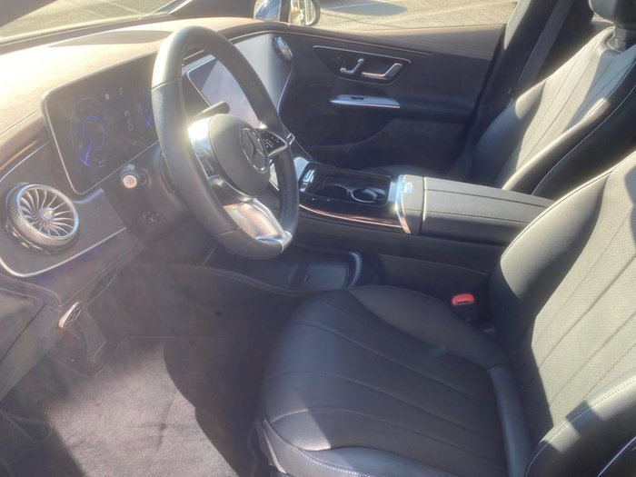 Mercedes-Benz EQE 300 Electric Art AHK Distronic Digital Light