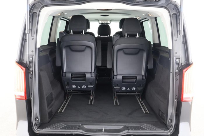 Mercedes-Benz V 300 d Lang Distronic AUT LED Navi SHZ AHK PDC