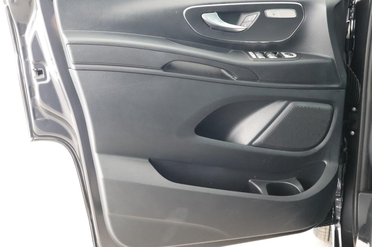Mercedes-Benz Vito 116 CDI Kombi Tourer Lang 4MATIC Distronic