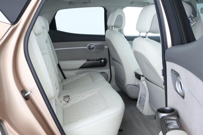 Genesis GV60 Sport Plus Elektro 4WD Volldigital el.Heck