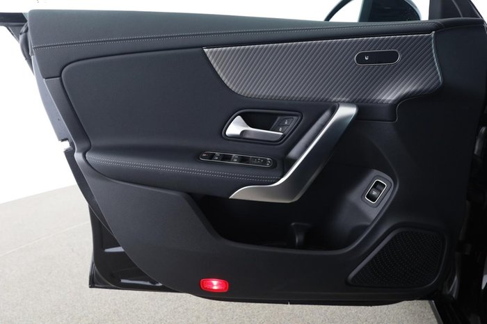 Mercedes-Benz CLA 180 Night Progressive LED Kamera Winter-P.