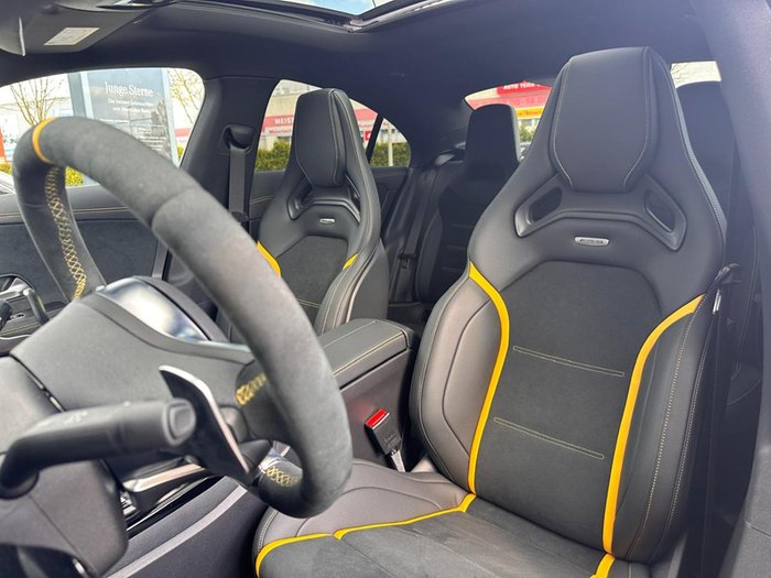 Mercedes-Benz CLA 45 AMG S 4M+ Perf. Sitze Aero Drivers Pano