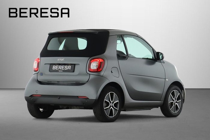 Smart fortwo cabrio EQ passion Kamera Winter grau matt