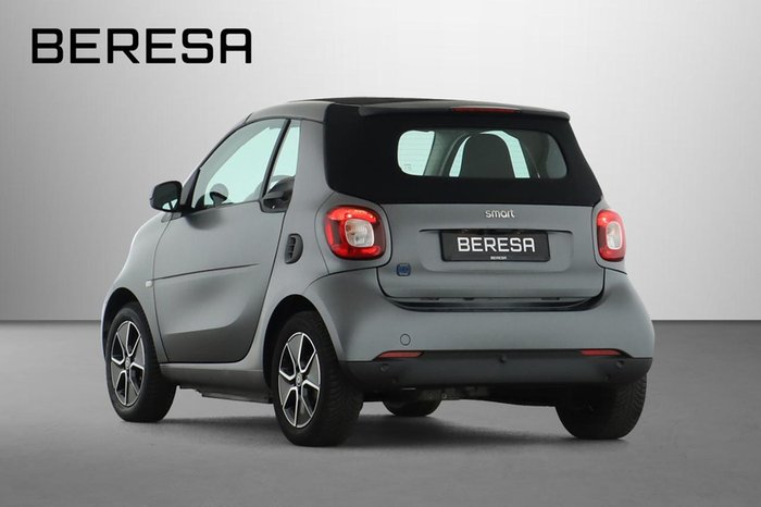 Smart fortwo cabrio EQ passion Kamera Winter grau matt